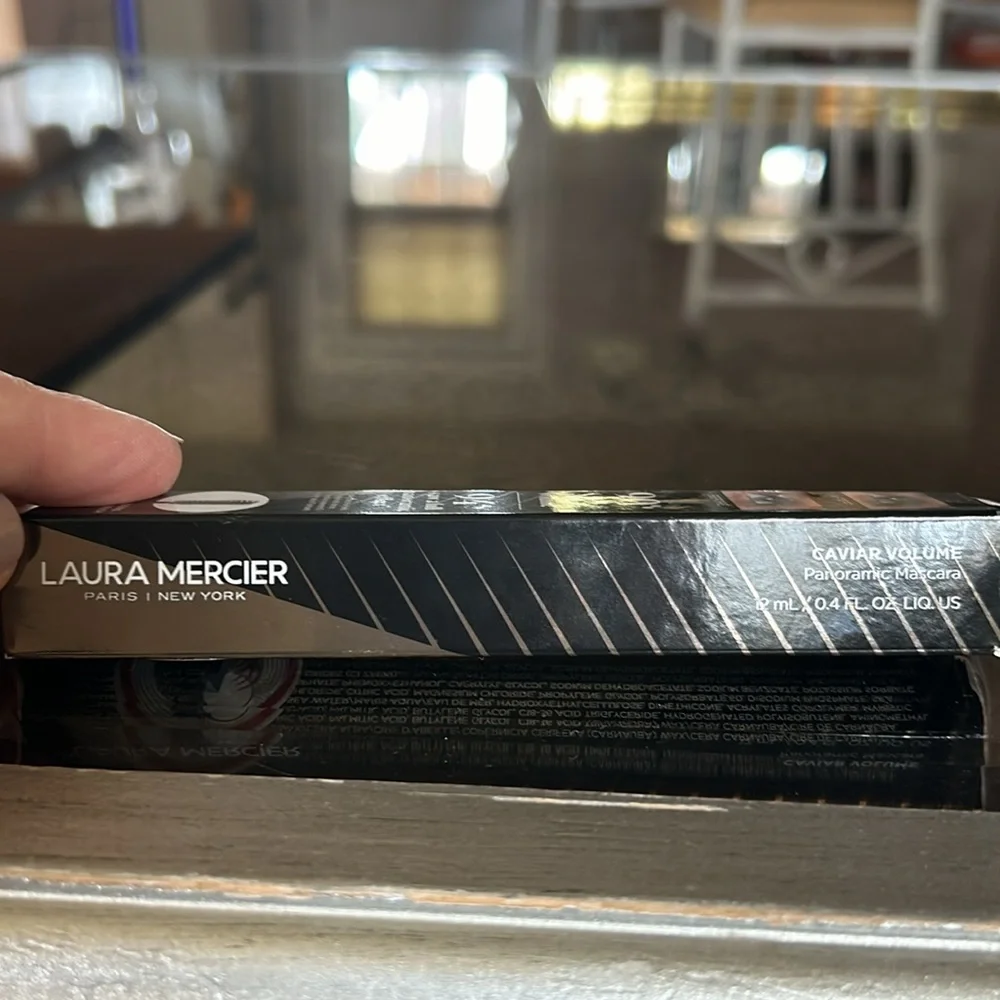 Laura Mercier Caviar Volume Maskara